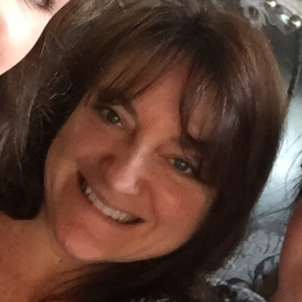 Meet your Posher, Mia